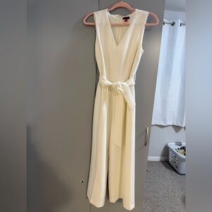 Vince Camuto Cream V-Neck Sleeveless Jumpsuit with Self Tie